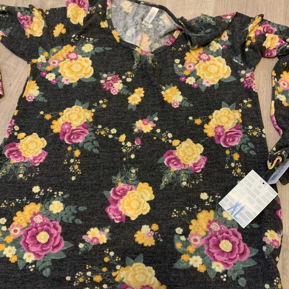 XL LuLaRoe Top